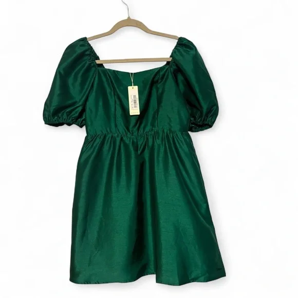 Cute NWT green puff sleeve babydoll dress with smocked back small - Picture 2 of 7